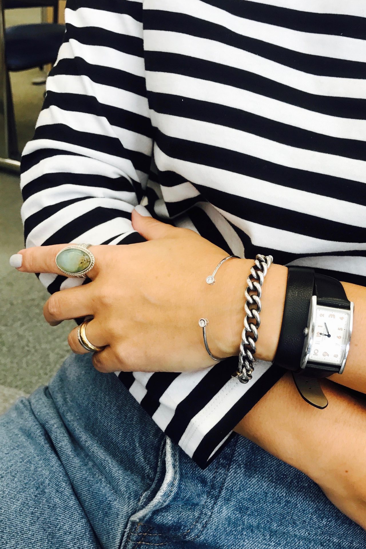 ピアジェのバングル 風の時代 のお守り代わりに 美しい光と色を携えて Amarc